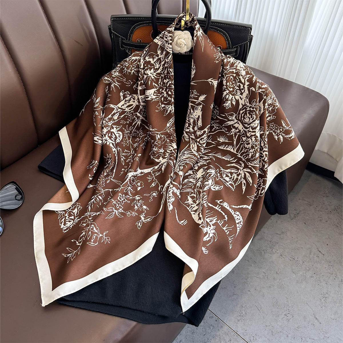 New Square Scarf French Retro  - đánh giá và giá Silk Scarf Square